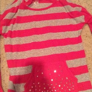 Long sleeve tee shirt